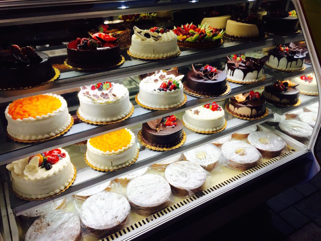 Cakes and Pastries by Edie Canoga Park CA